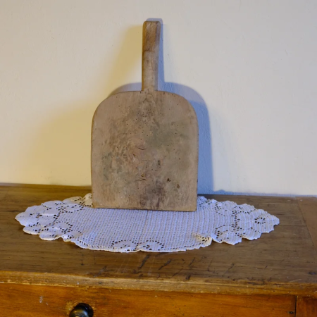 Planche de lavandière ancienne en bois – objet ancien de buanderie