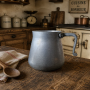 Petit pichet ancien aluminium vintage