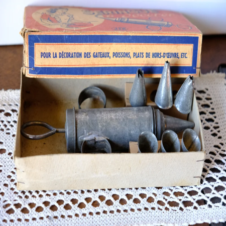 Antique pastry decorating syringe with tips – vintage baking tool collectible